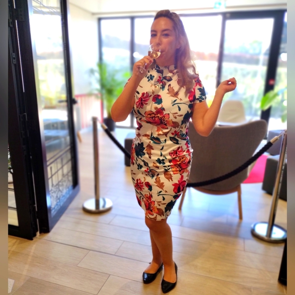THE PARIS COLLECTION Champagne In Champagne Dress